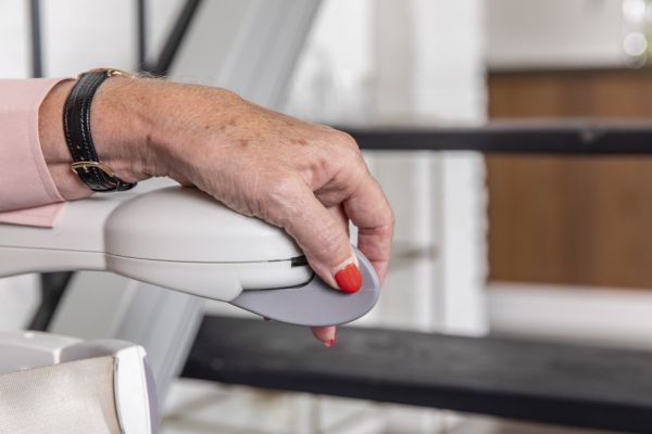 Столче за преодоляване на стълби Handicare 1100