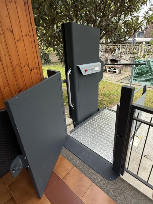 Вертикална платформа за малки препятствия DomoStep